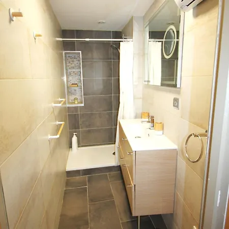 Colbert Apartmán *